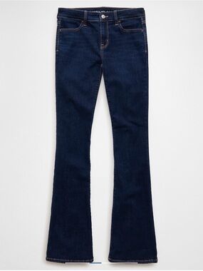 Next Level Stretch
AE Low-Rise Kick Bootcut Jean